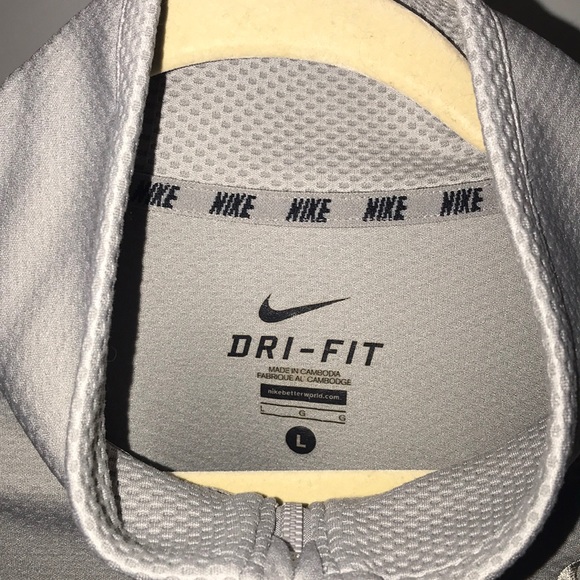 Nike pullover - Picture 4 of 4